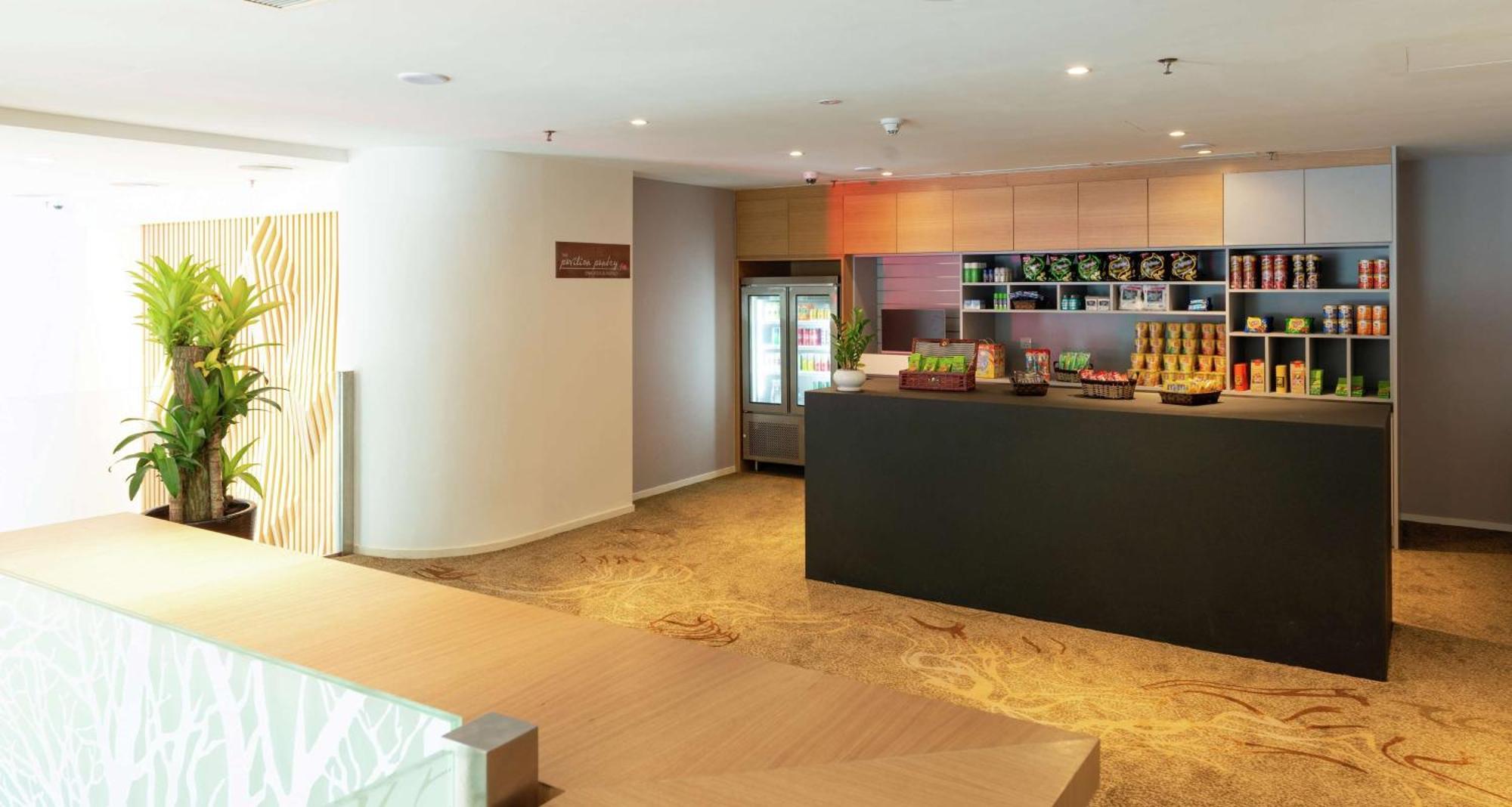 Hilton Garden Inn Kuala Lumpur - South Exterior foto